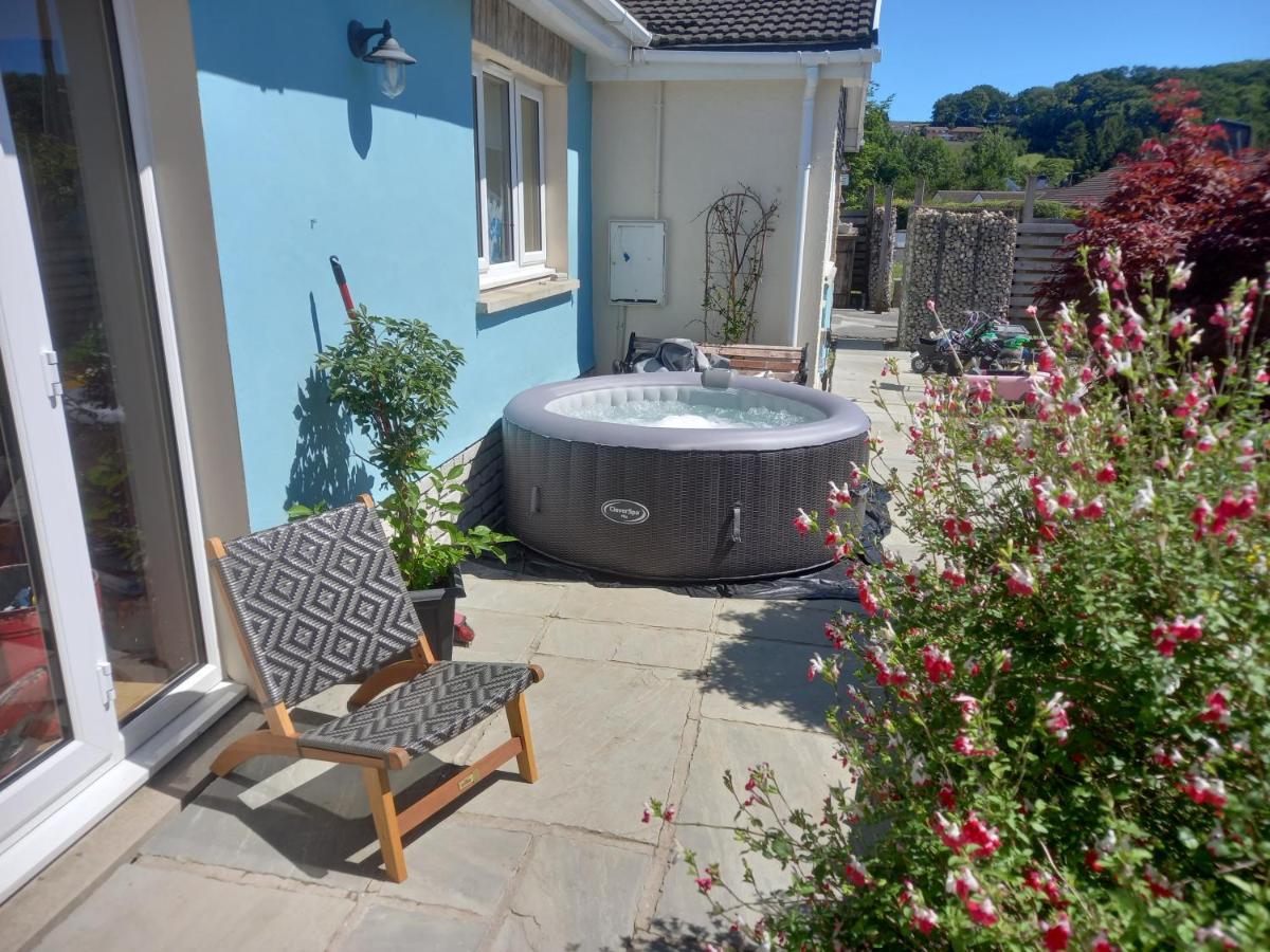 No 9 Manor Way Apartman Carmarthen Kültér fotó